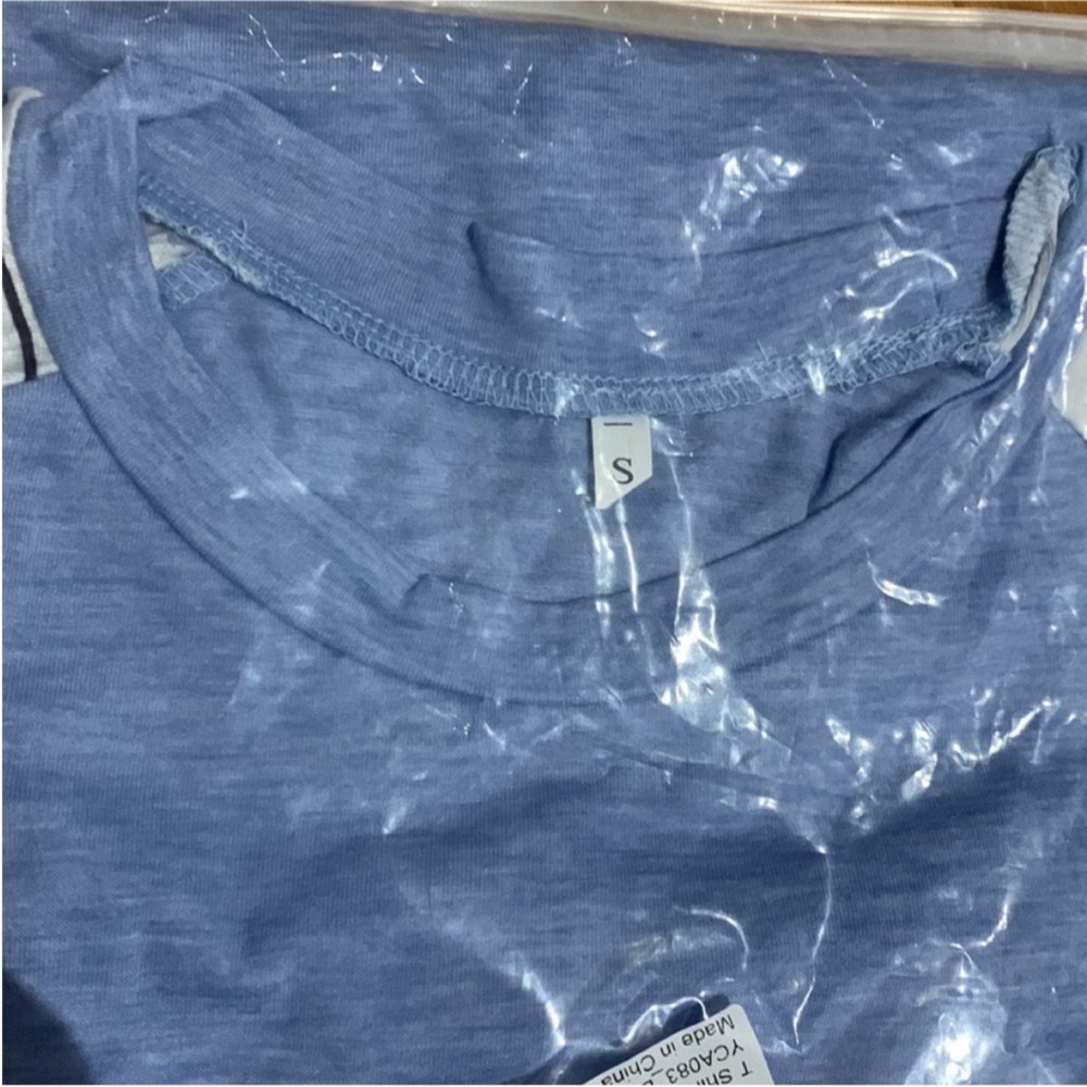 2 NWT/1 EUC Short Sleeve Solid/Striped Tees (Light Blue & Burgundy) - size S&M - Picture 6 of 16